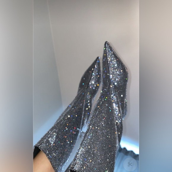 ZARA NEW SILVER SHINY SPARKLY GLITTER KITTEN
HEELED BOOTS SIZE 39 TAGS ATTACHED - Picture 5 of 10